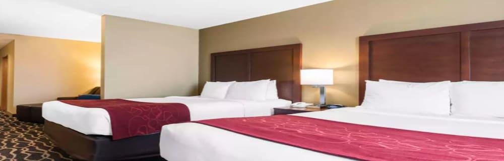 Comfort Suites Tampa Airport North West Chase Exterior foto