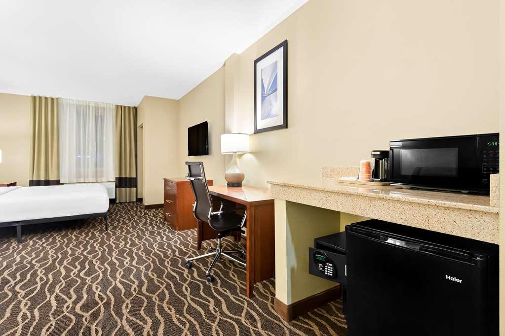Comfort Suites Tampa Airport North West Chase Habitación foto