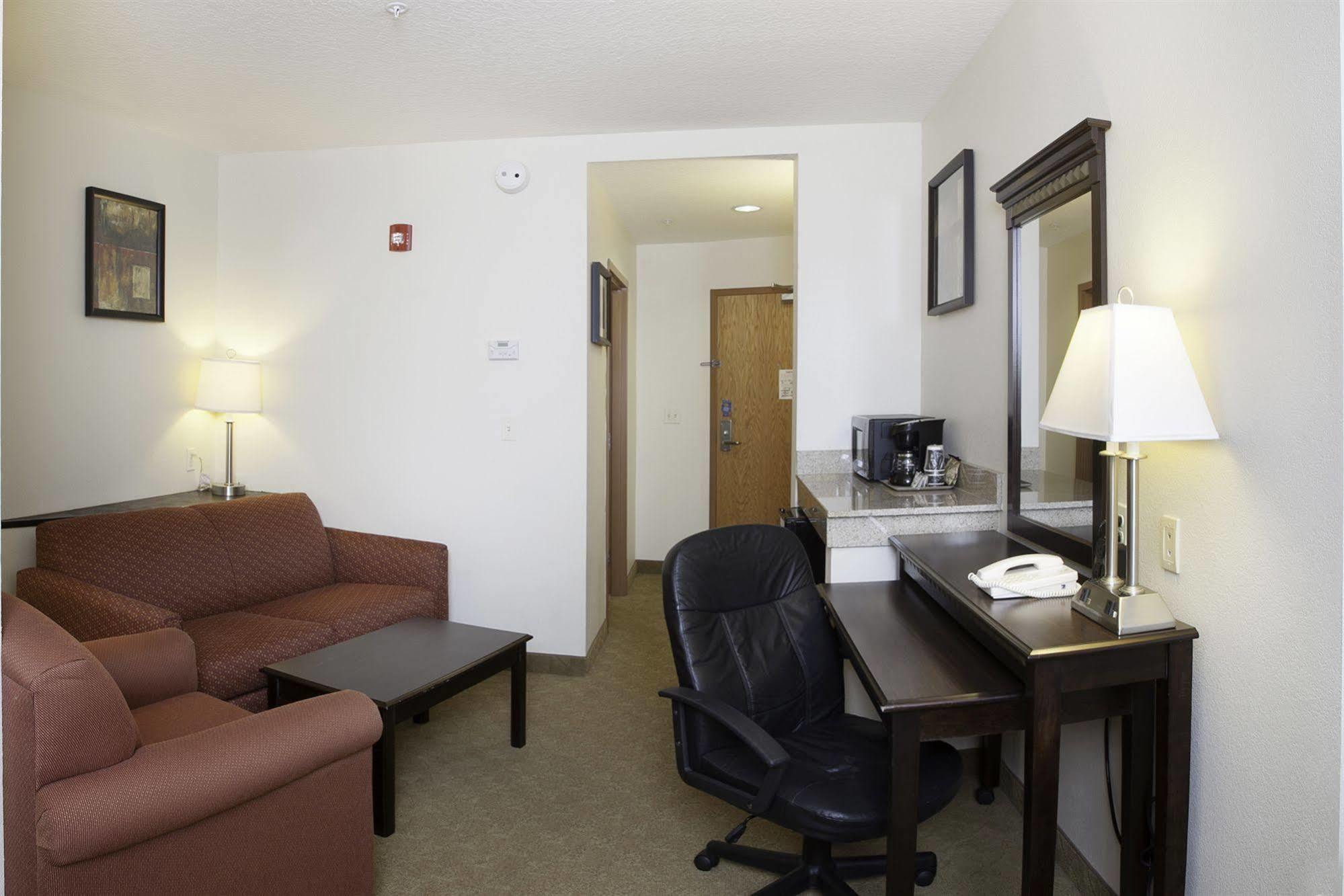 Comfort Suites Tampa Airport North West Chase Exterior foto